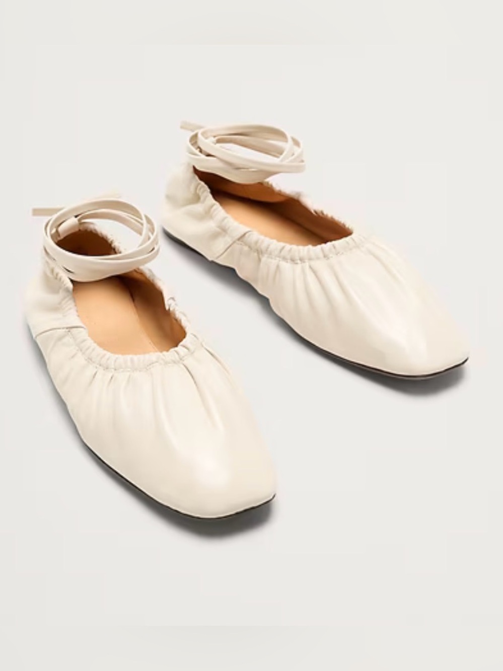 *Never Worn* Leather Ruched Ballet Flats size 8 color Bone